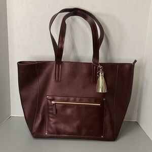 Elegant Burgundy Tote Bag with Gold Accent